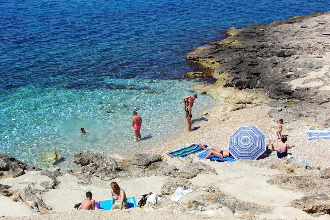 Apartments With A Parking Space Ivan Dolac, Hvar - 8797 Exterior foto